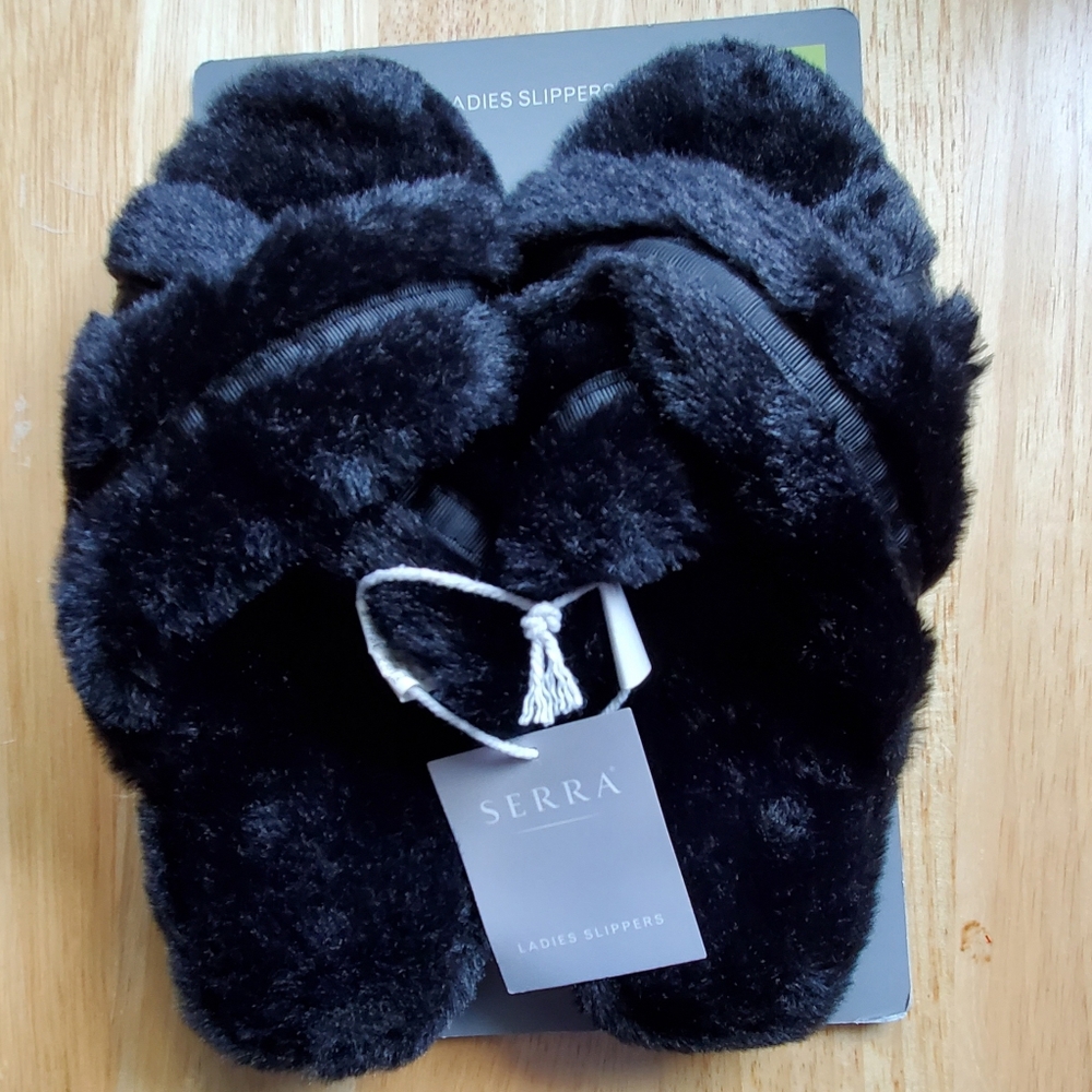 Serra Size 5/6 Black Faux Fur Slip On Slippers New